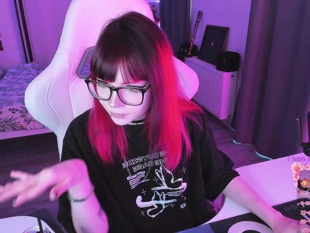 Yumi-Youkai live cam on BongaCams