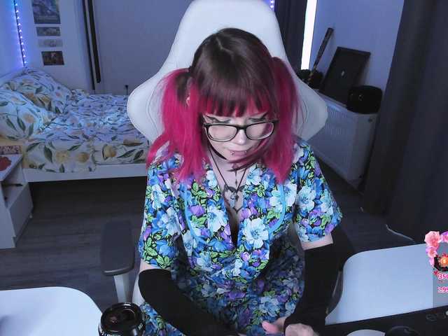 Yumi-Youkai live cam on BongaCams