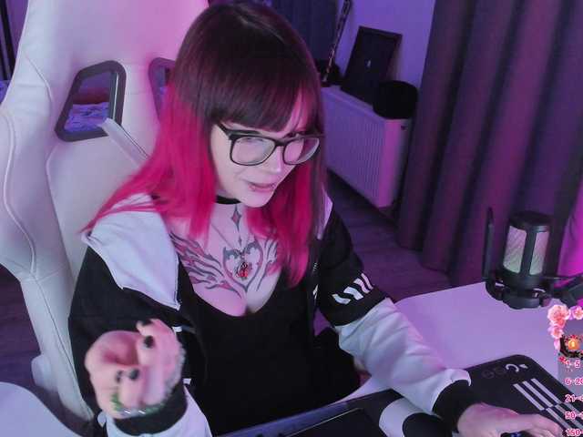 Yumi-Youkai live cam on BongaCams