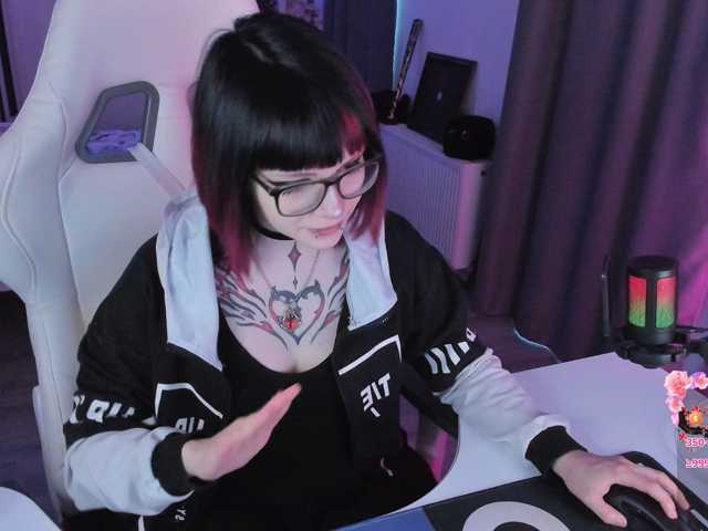 Yumi-Youkai live cam on BongaCams
