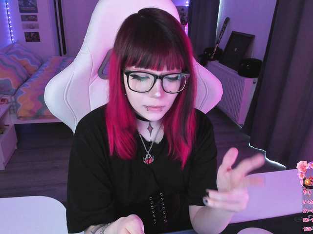 Yumi-Youkai live cam on BongaCams