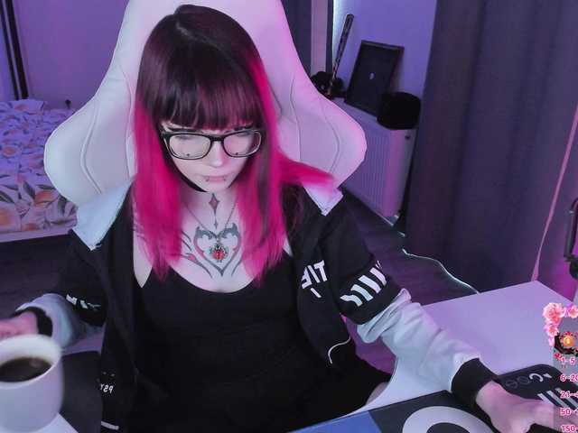 Yumi-Youkai live cam on BongaCams