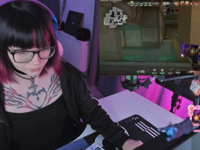 Yumi-Youkai live cam on BongaCams