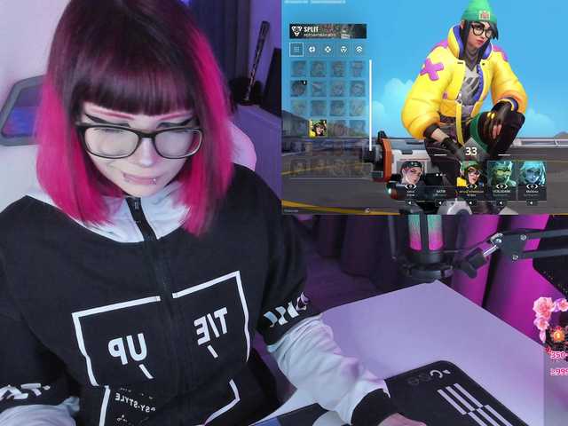 Yumi-Youkai live cam on BongaCams