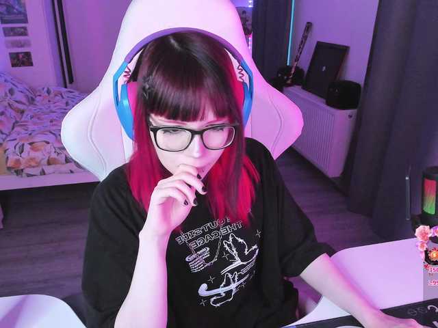 Yumi-Youkai live cam on BongaCams