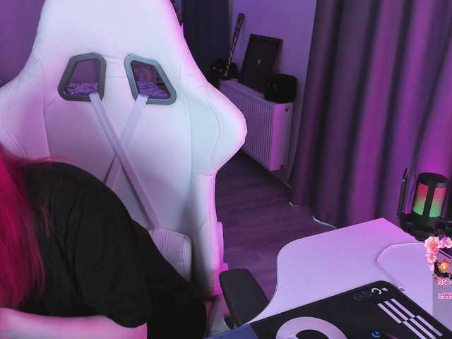 Yumi-Youkai live cam on BongaCams