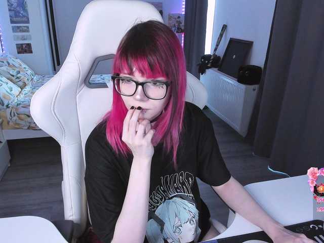 Yumi-Youkai live cam on BongaCams