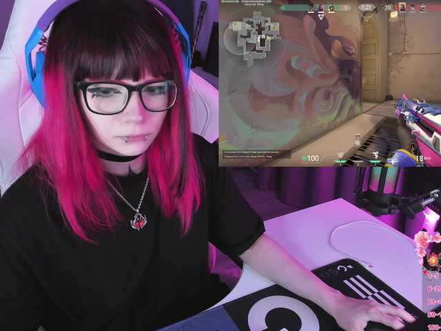 Yumi-Youkai live cam on BongaCams