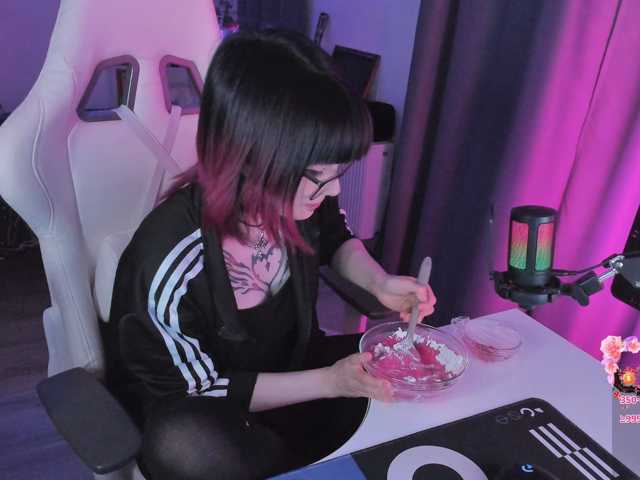 Yumi-Youkai live cam on BongaCams