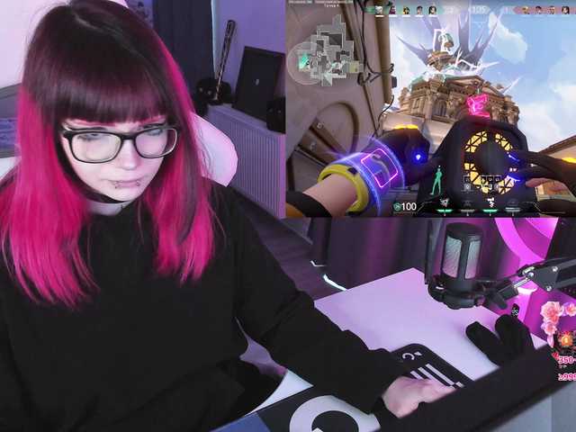 Yumi-Youkai live cam on BongaCams