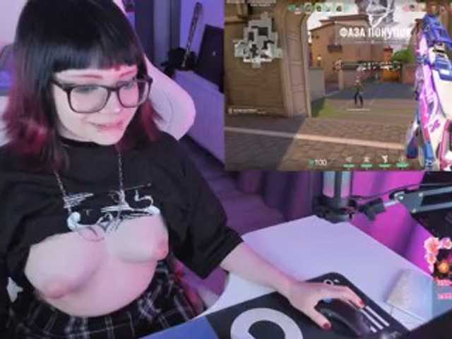 Yumi-Youkai live cam on BongaCams