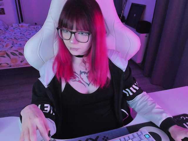 Yumi-Youkai live cam on BongaCams