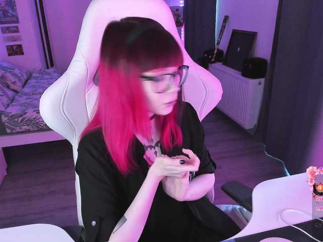 Yumi-Youkai live cam on BongaCams