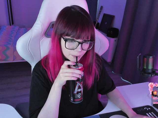 Yumi-Youkai live cam on BongaCams