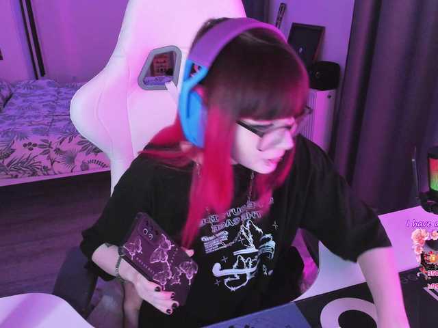 Yumi-Youkai live cam on BongaCams