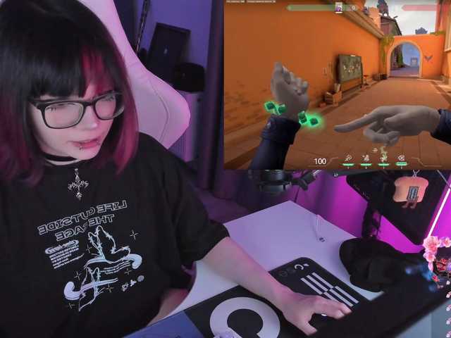Yumi-Youkai live cam on BongaCams