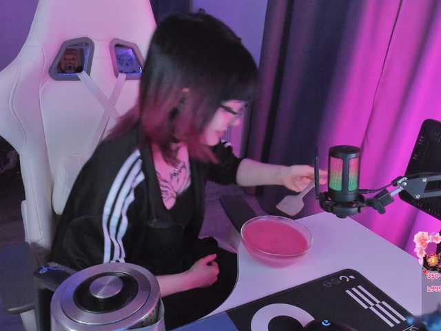 Yumi-Youkai live cam on BongaCams