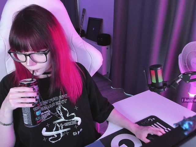 Yumi-Youkai live cam on BongaCams