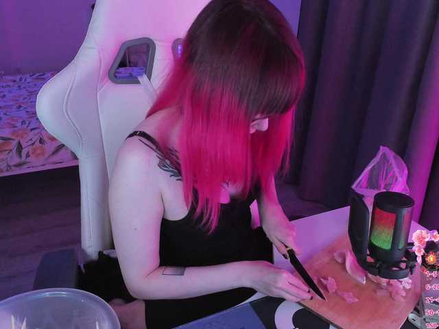 Yumi-Youkai live cam on BongaCams