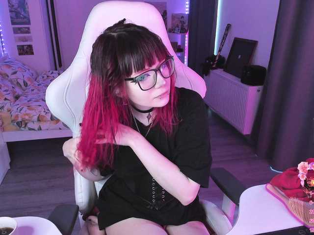 Yumi-Youkai live cam on BongaCams