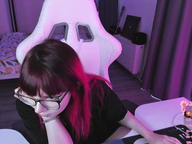 Yumi-Youkai live cam on BongaCams
