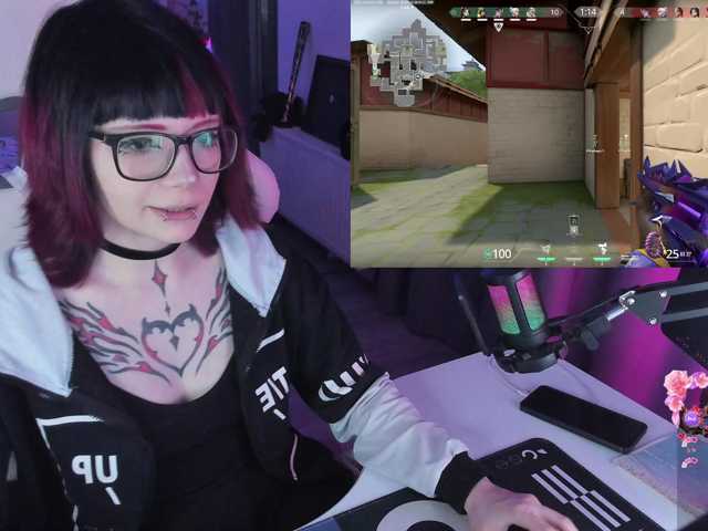 Yumi-Youkai live cam on BongaCams