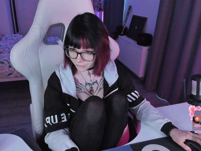 Yumi-Youkai live cam on BongaCams
