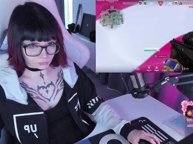 Yumi-Youkai live cam on BongaCams