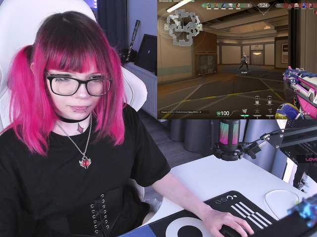 Yumi-Youkai live cam on BongaCams