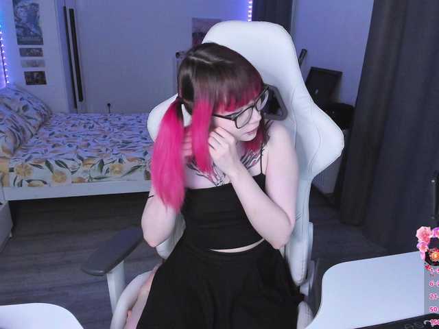 Yumi-Youkai live cam on BongaCams