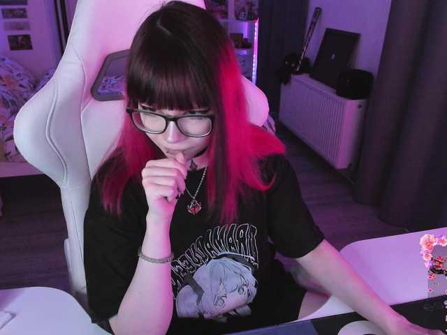Yumi-Youkai live cam on BongaCams