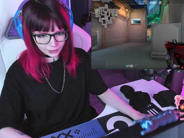 Yumi-Youkai live cam on BongaCams