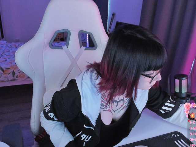 Yumi-Youkai live cam on BongaCams