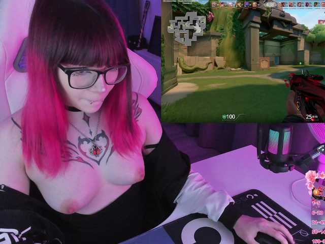 Yumi-Youkai live cam on BongaCams