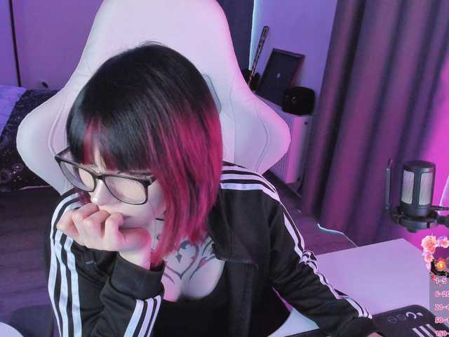 Yumi-Youkai live cam on BongaCams