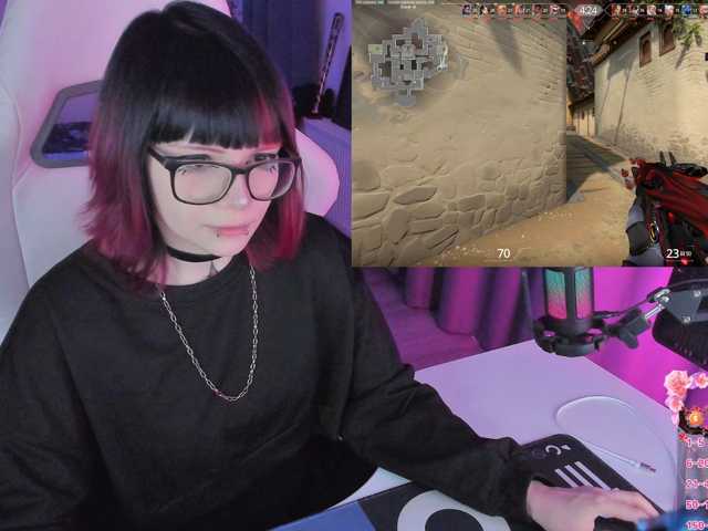 Yumi-Youkai live cam on BongaCams