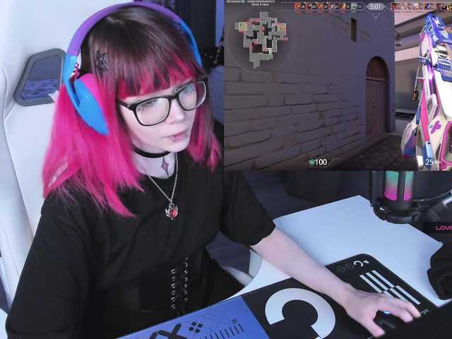 Yumi-Youkai live cam on BongaCams