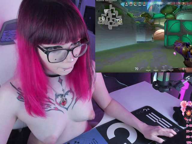 Yumi-Youkai live cam on BongaCams