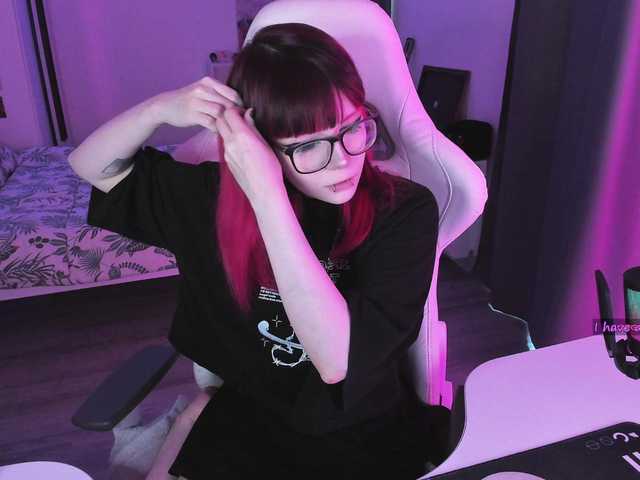 Yumi-Youkai live cam on BongaCams