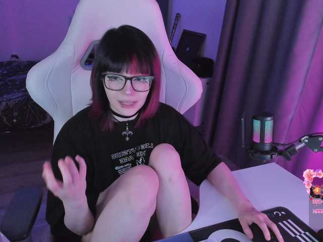 Yumi-Youkai live cam on BongaCams