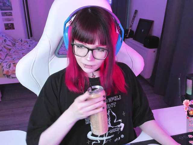 Yumi-Youkai live cam on BongaCams