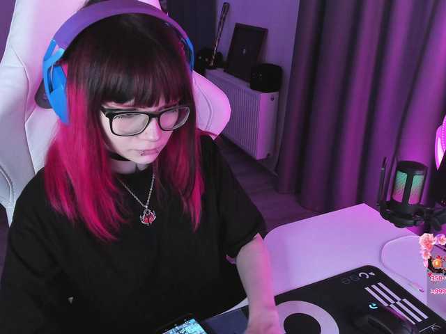 Yumi-Youkai live cam on BongaCams