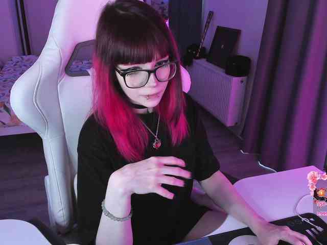 Yumi-Youkai Live Webcam on BongaCams