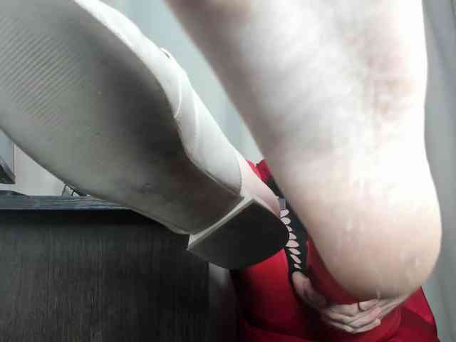 holyharlotFEMDOM webcam