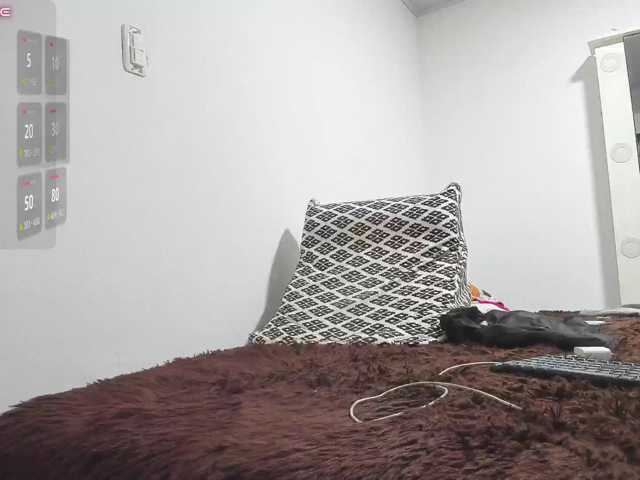 mia1-soman2 live cam on BongaCams