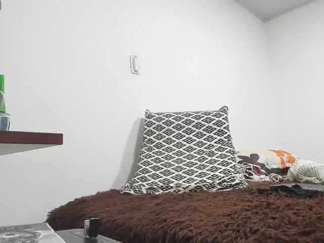 mia1-soman2 live cam on BongaCams