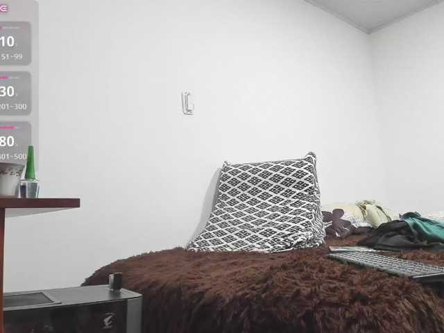 mia1-soman2 live cam on BongaCams
