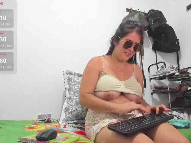 mia1-soman2 webcam