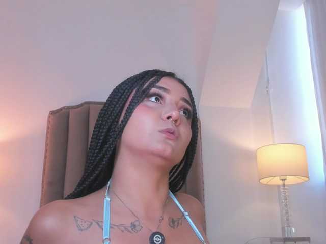 Emma-Torres1 live cam on BongaCams