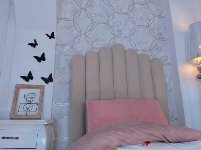 Emma-Torres1 live cam on BongaCams